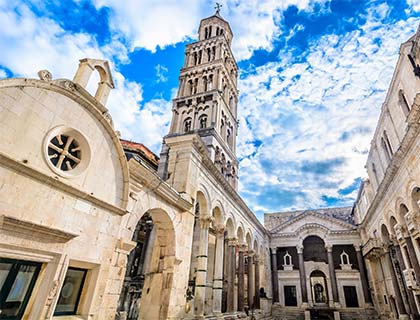 Discover Split: Panoramic Bus + Walking Tour