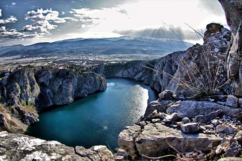 Blue and Red lake by That's it